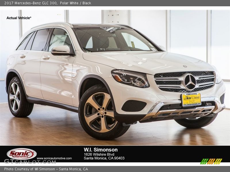 Polar White / Black 2017 Mercedes-Benz GLC 300