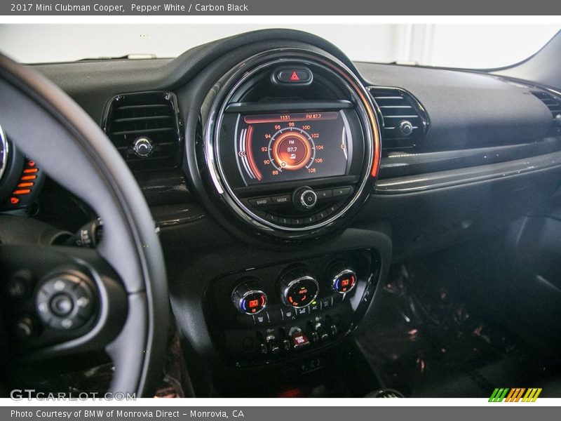 Pepper White / Carbon Black 2017 Mini Clubman Cooper