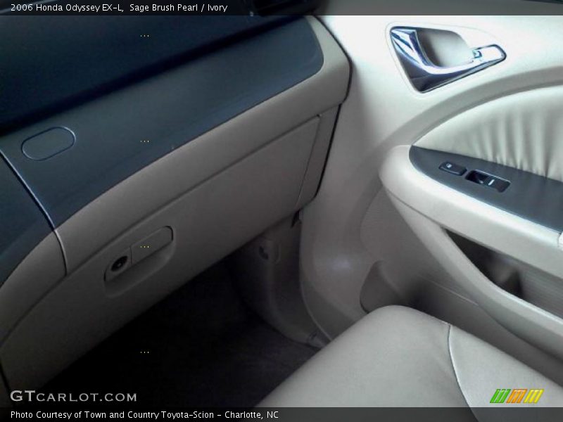 Sage Brush Pearl / Ivory 2006 Honda Odyssey EX-L