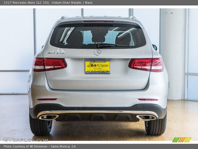 Iridium Silver Metallic / Black 2017 Mercedes-Benz GLC 300