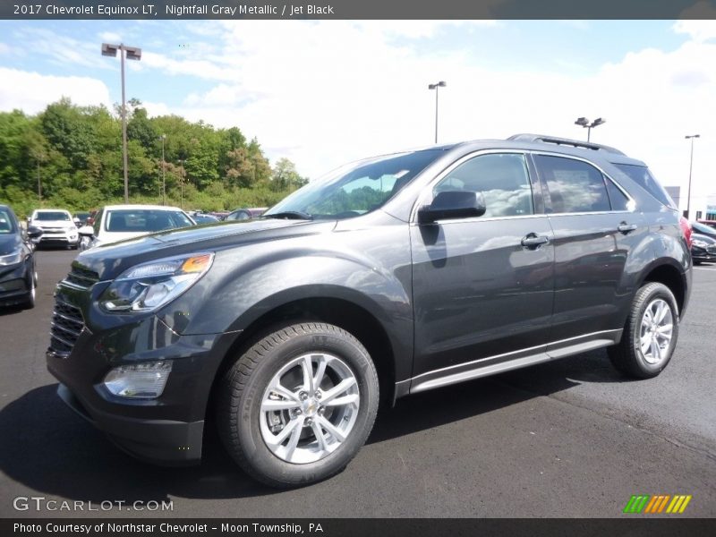 Front 3/4 View of 2017 Equinox LT