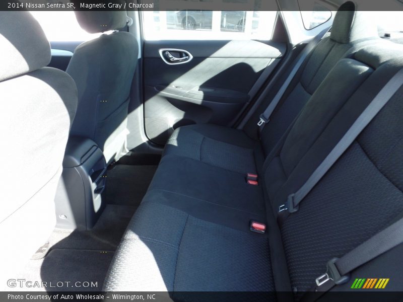 Magnetic Gray / Charcoal 2014 Nissan Sentra SR