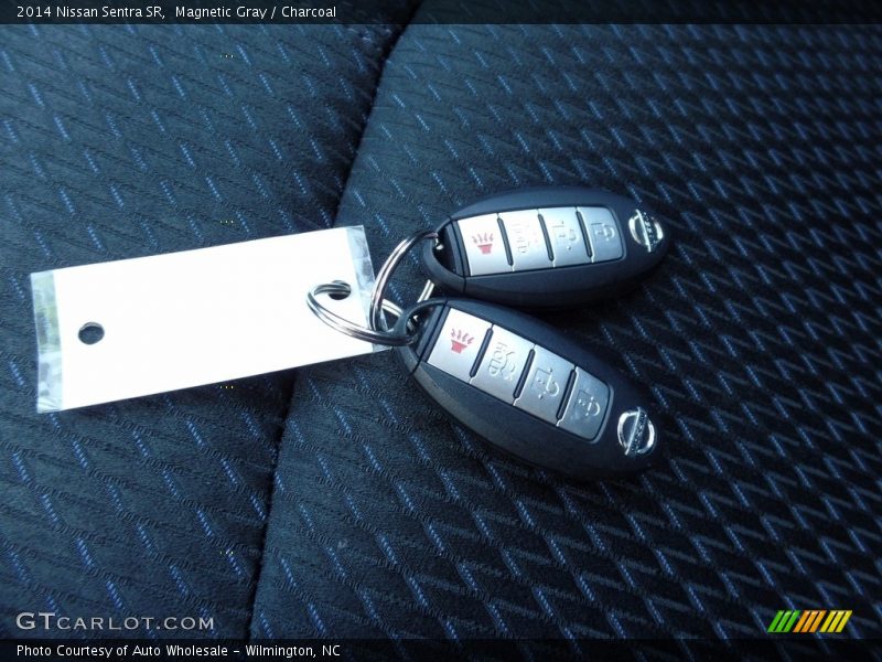 Magnetic Gray / Charcoal 2014 Nissan Sentra SR