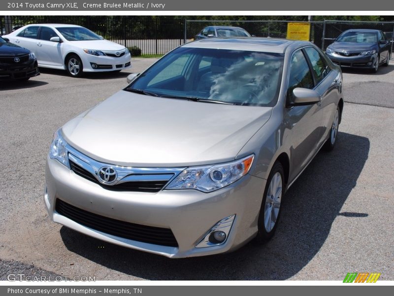 Creme Brulee Metallic / Ivory 2014 Toyota Camry XLE