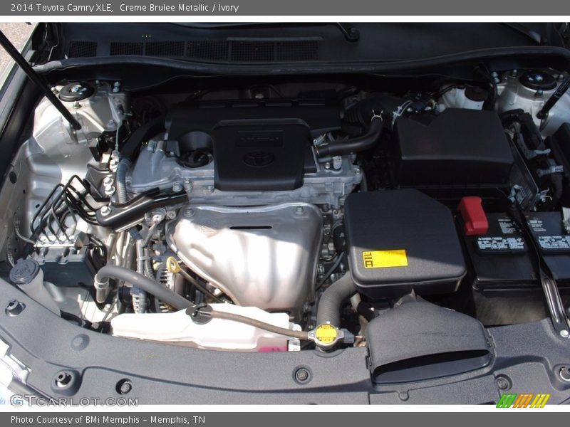 Creme Brulee Metallic / Ivory 2014 Toyota Camry XLE