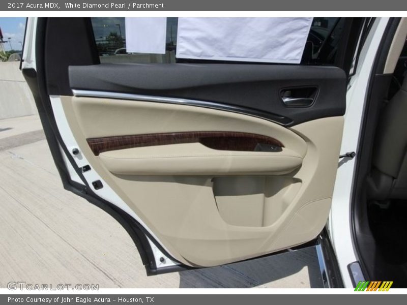White Diamond Pearl / Parchment 2017 Acura MDX