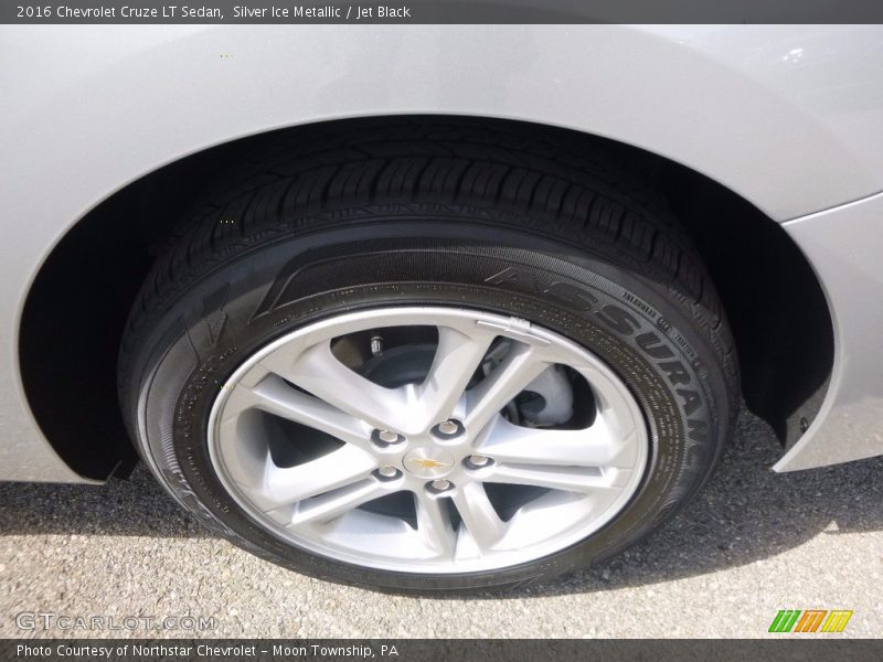 Silver Ice Metallic / Jet Black 2016 Chevrolet Cruze LT Sedan