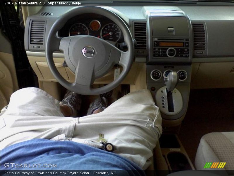 Super Black / Beige 2007 Nissan Sentra 2.0