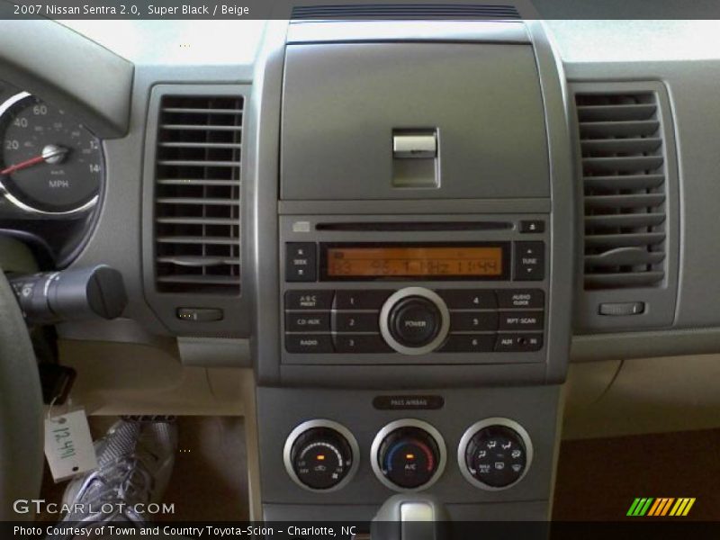 Super Black / Beige 2007 Nissan Sentra 2.0