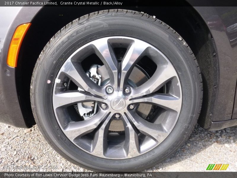 Granite Crystal Metallic / Black/Alloy 2017 Chrysler Pacifica Limited