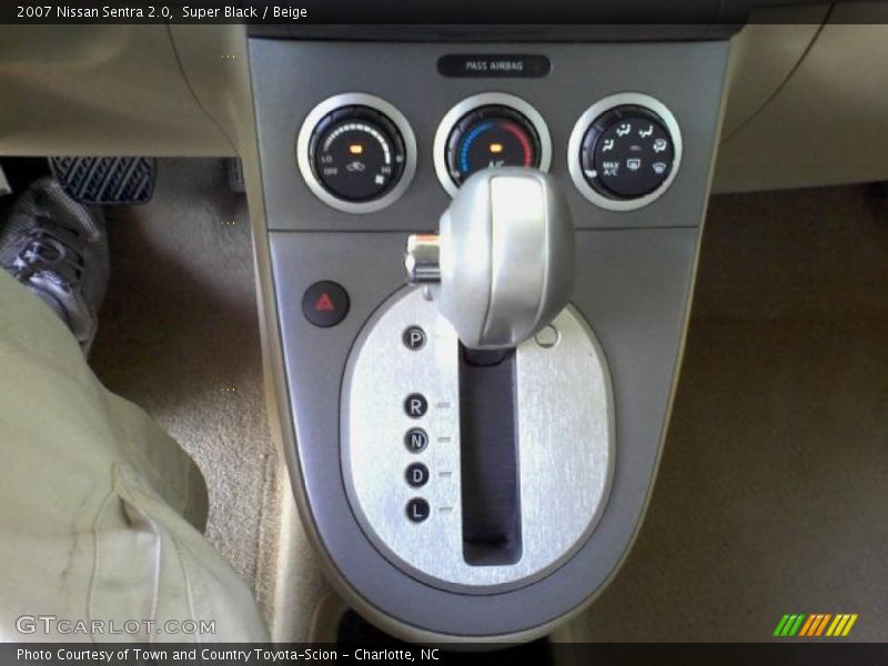 Super Black / Beige 2007 Nissan Sentra 2.0