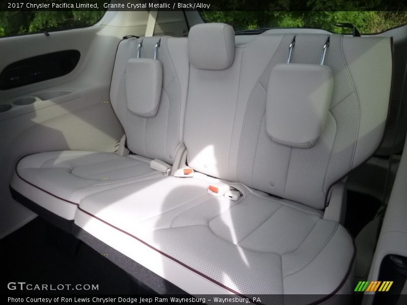 Granite Crystal Metallic / Black/Alloy 2017 Chrysler Pacifica Limited