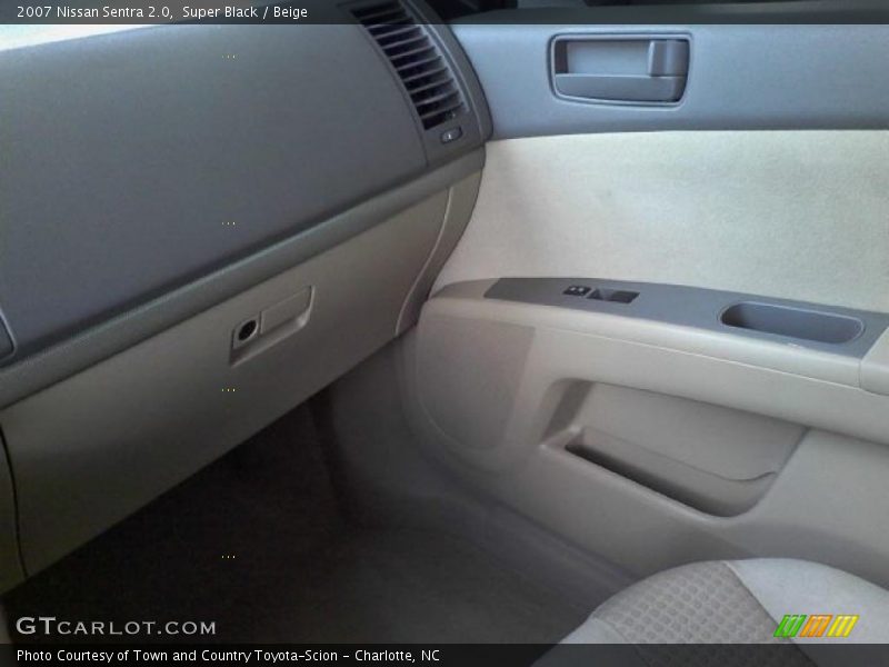 Super Black / Beige 2007 Nissan Sentra 2.0