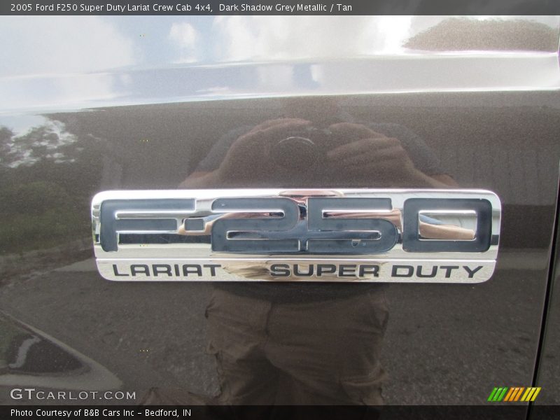 Dark Shadow Grey Metallic / Tan 2005 Ford F250 Super Duty Lariat Crew Cab 4x4