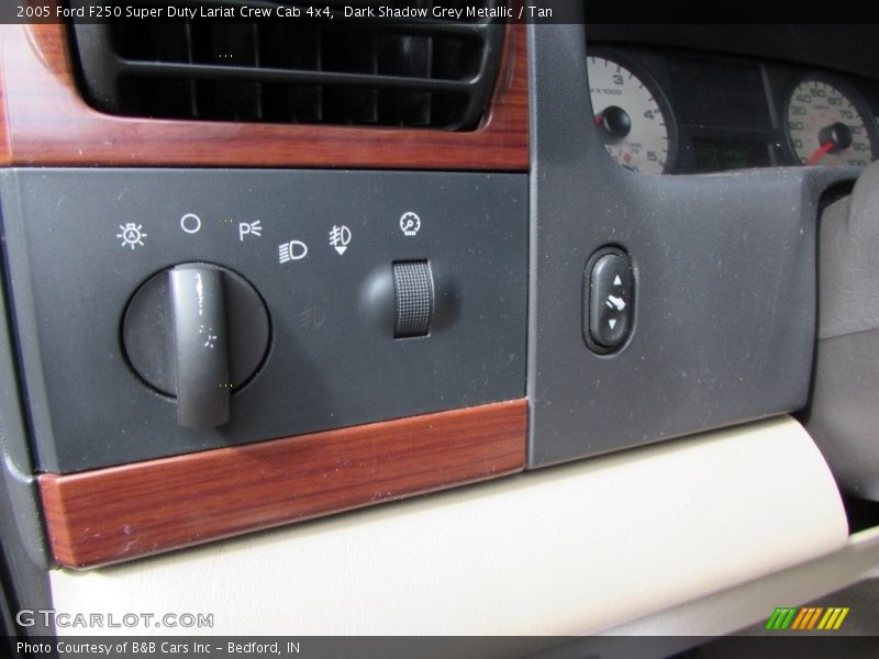 Dark Shadow Grey Metallic / Tan 2005 Ford F250 Super Duty Lariat Crew Cab 4x4