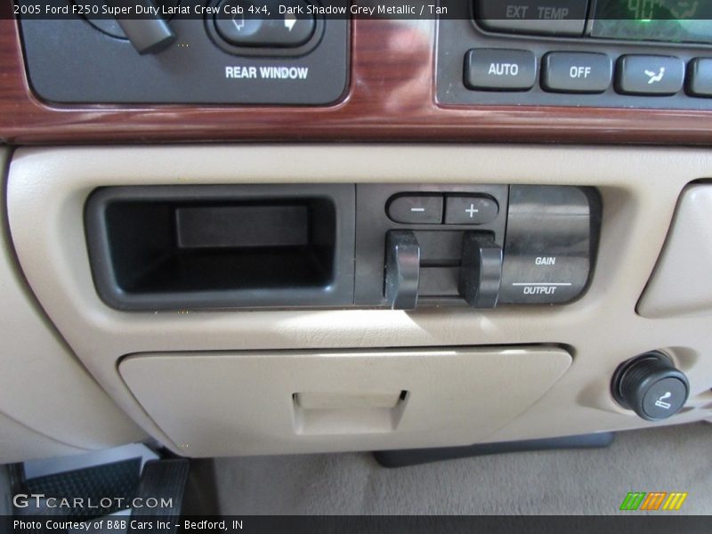 Dark Shadow Grey Metallic / Tan 2005 Ford F250 Super Duty Lariat Crew Cab 4x4