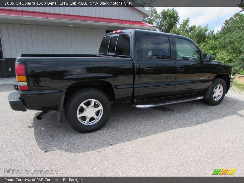 Onyx Black / Stone Gray 2005 GMC Sierra 1500 Denali Crew Cab AWD