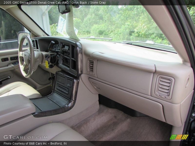 Onyx Black / Stone Gray 2005 GMC Sierra 1500 Denali Crew Cab AWD