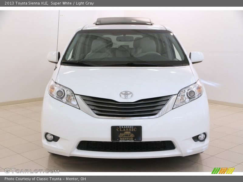 Super White / Light Gray 2013 Toyota Sienna XLE