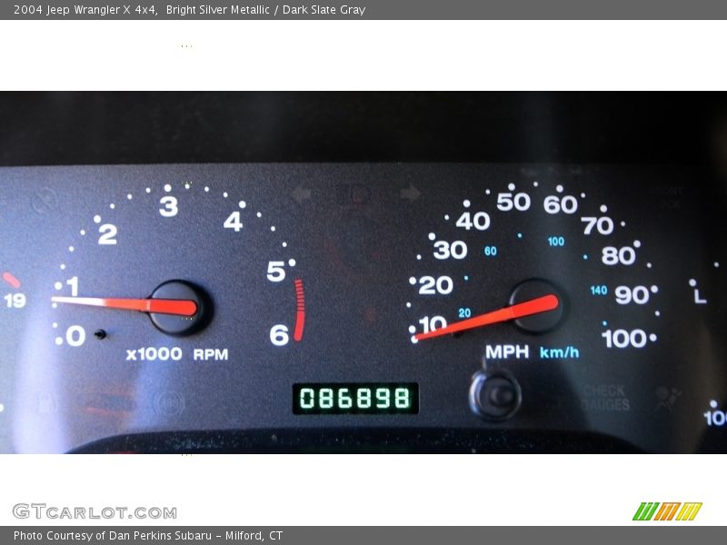 Bright Silver Metallic / Dark Slate Gray 2004 Jeep Wrangler X 4x4