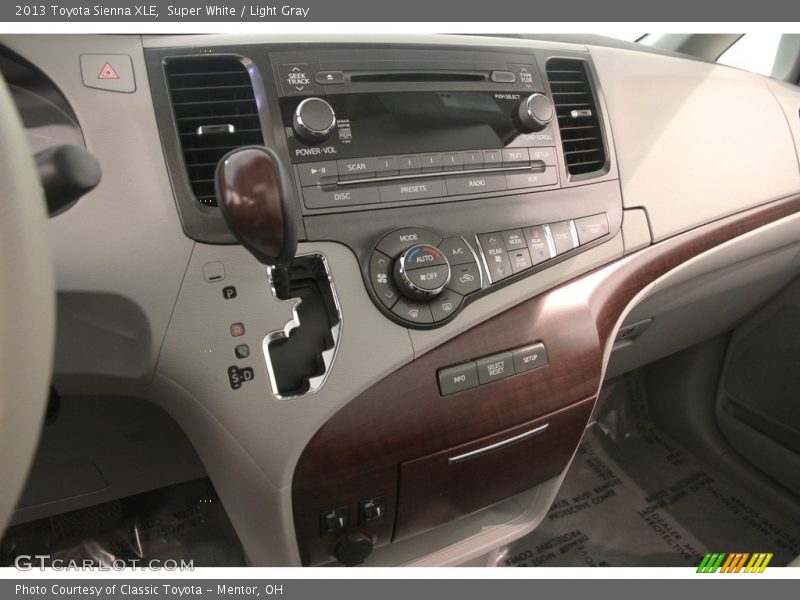 Super White / Light Gray 2013 Toyota Sienna XLE