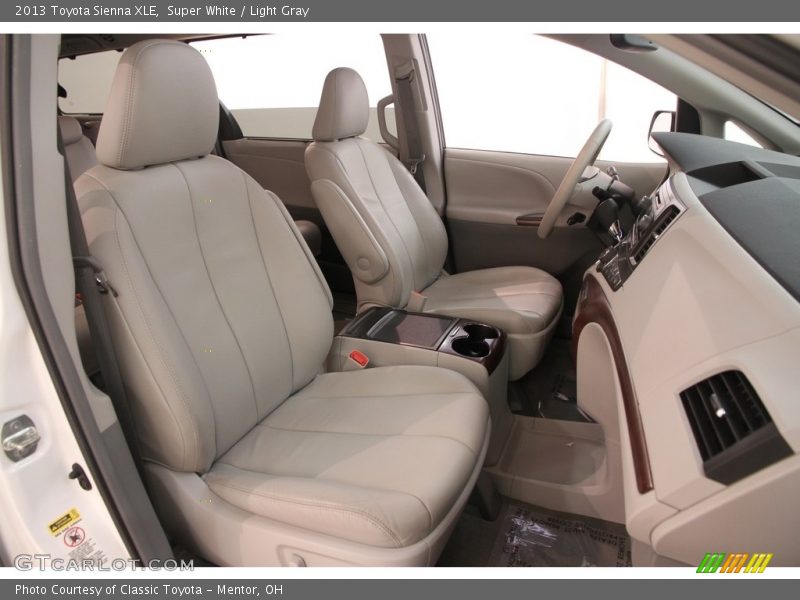 Super White / Light Gray 2013 Toyota Sienna XLE