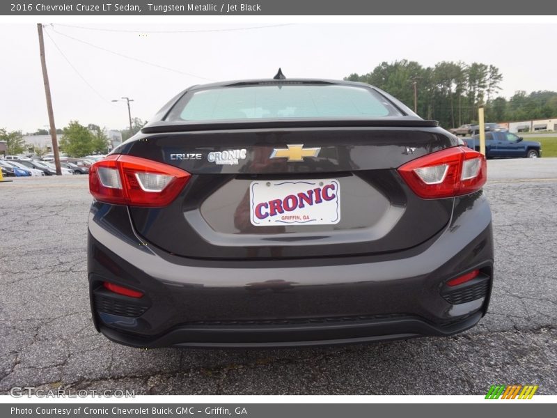 Tungsten Metallic / Jet Black 2016 Chevrolet Cruze LT Sedan