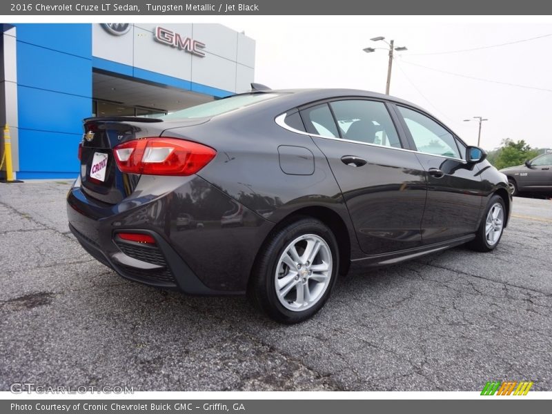 Tungsten Metallic / Jet Black 2016 Chevrolet Cruze LT Sedan