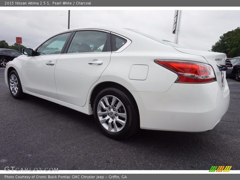 Pearl White / Charcoal 2015 Nissan Altima 2.5 S