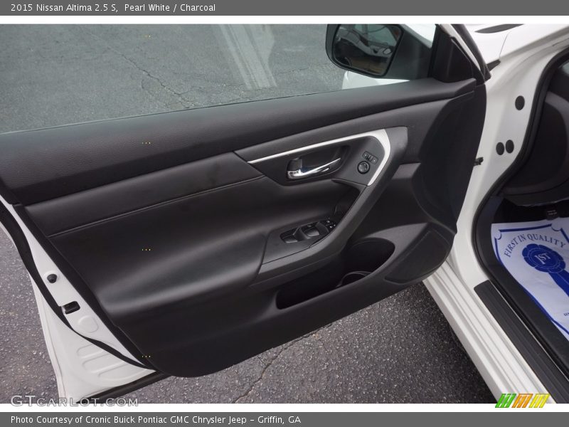 Pearl White / Charcoal 2015 Nissan Altima 2.5 S
