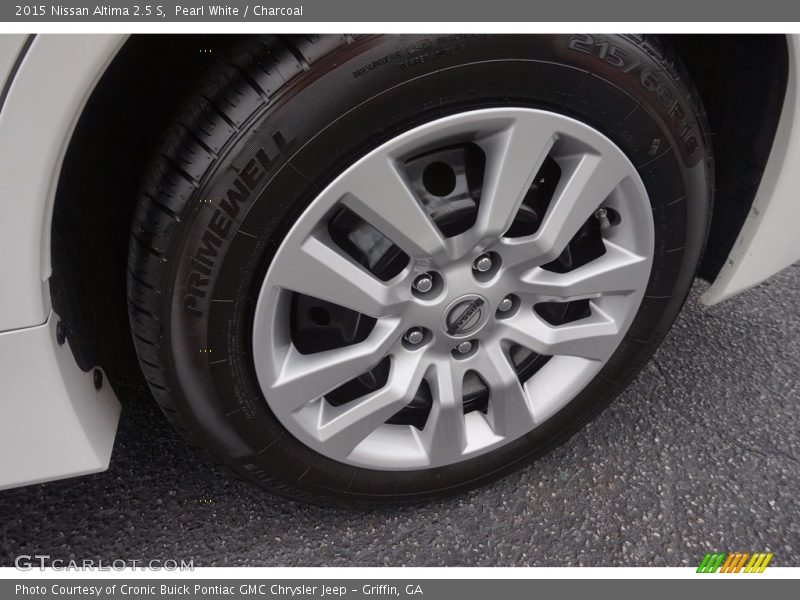 Pearl White / Charcoal 2015 Nissan Altima 2.5 S