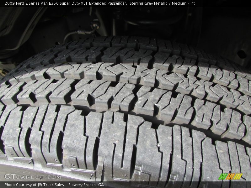 Sterling Grey Metallic / Medium Flint 2009 Ford E Series Van E350 Super Duty XLT Extended Passenger