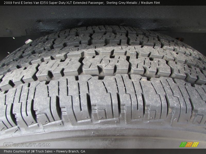 Sterling Grey Metallic / Medium Flint 2009 Ford E Series Van E350 Super Duty XLT Extended Passenger