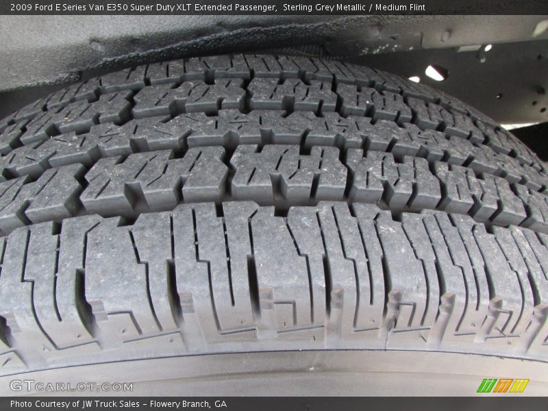 Sterling Grey Metallic / Medium Flint 2009 Ford E Series Van E350 Super Duty XLT Extended Passenger