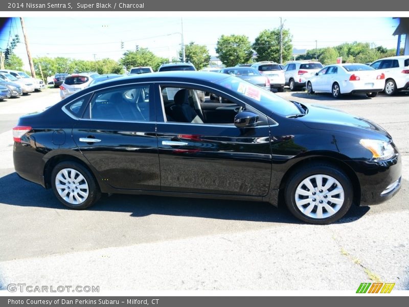 Super Black / Charcoal 2014 Nissan Sentra S