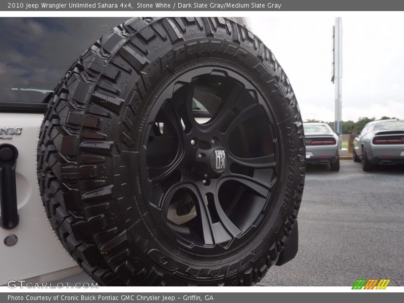 Stone White / Dark Slate Gray/Medium Slate Gray 2010 Jeep Wrangler Unlimited Sahara 4x4