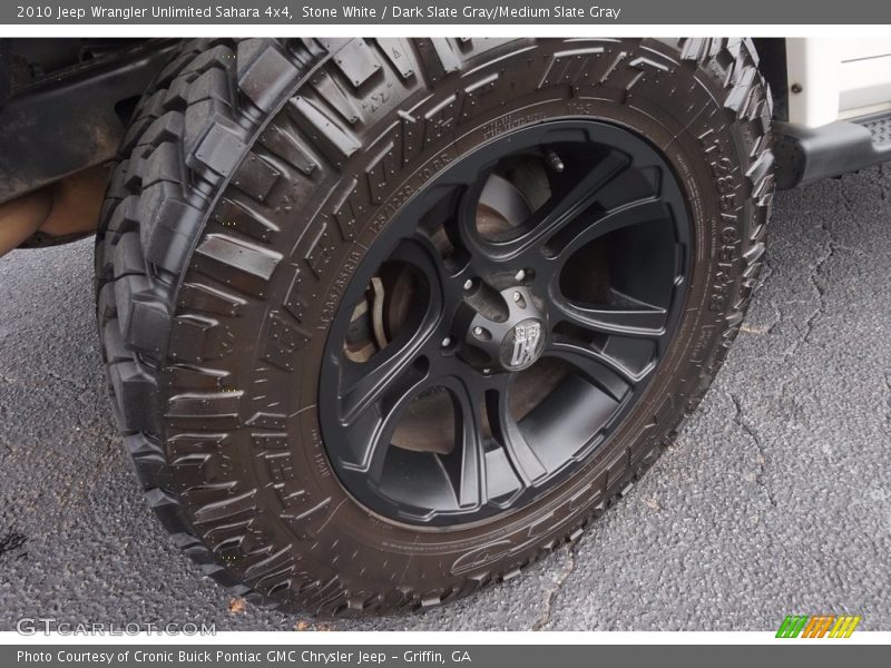 Stone White / Dark Slate Gray/Medium Slate Gray 2010 Jeep Wrangler Unlimited Sahara 4x4