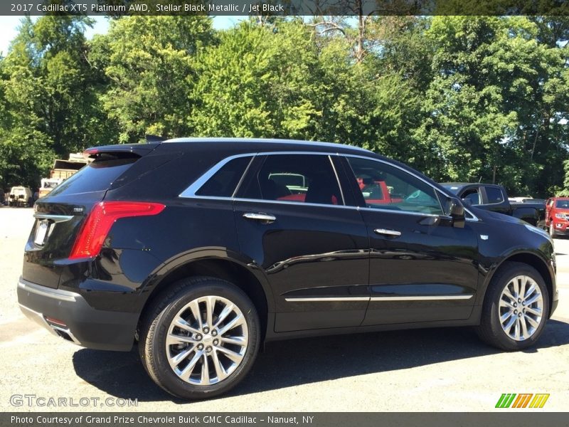  2017 XT5 Platinum AWD Stellar Black Metallic