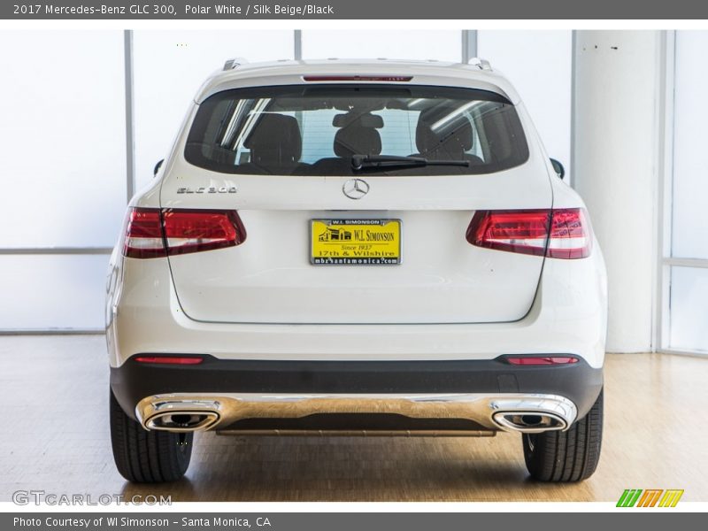 Polar White / Silk Beige/Black 2017 Mercedes-Benz GLC 300