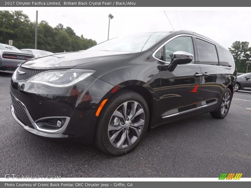 Brilliant Black Crystal Pearl / Black/Alloy 2017 Chrysler Pacifica Limited