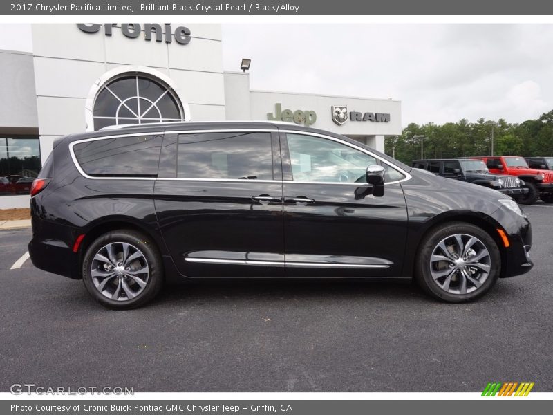 Brilliant Black Crystal Pearl / Black/Alloy 2017 Chrysler Pacifica Limited