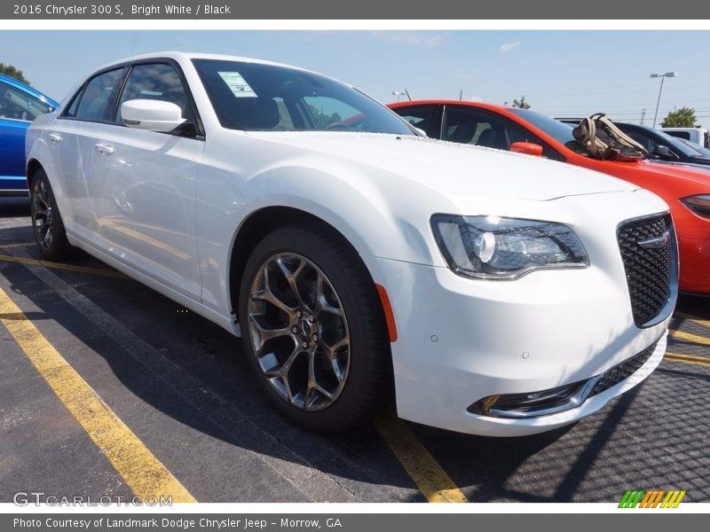 Bright White / Black 2016 Chrysler 300 S