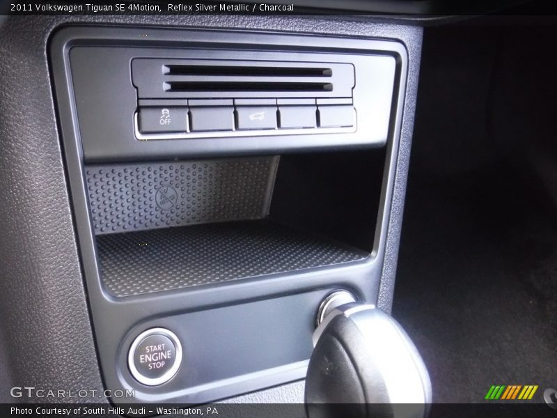 Reflex Silver Metallic / Charcoal 2011 Volkswagen Tiguan SE 4Motion