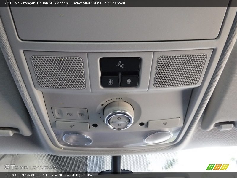 Reflex Silver Metallic / Charcoal 2011 Volkswagen Tiguan SE 4Motion