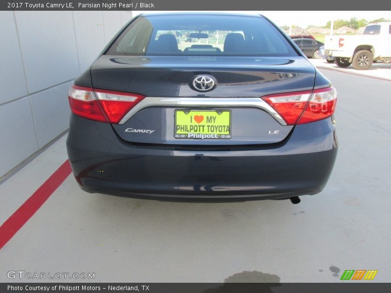 Parisian Night Pearl / Black 2017 Toyota Camry LE