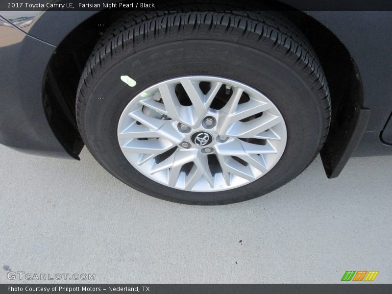 Parisian Night Pearl / Black 2017 Toyota Camry LE