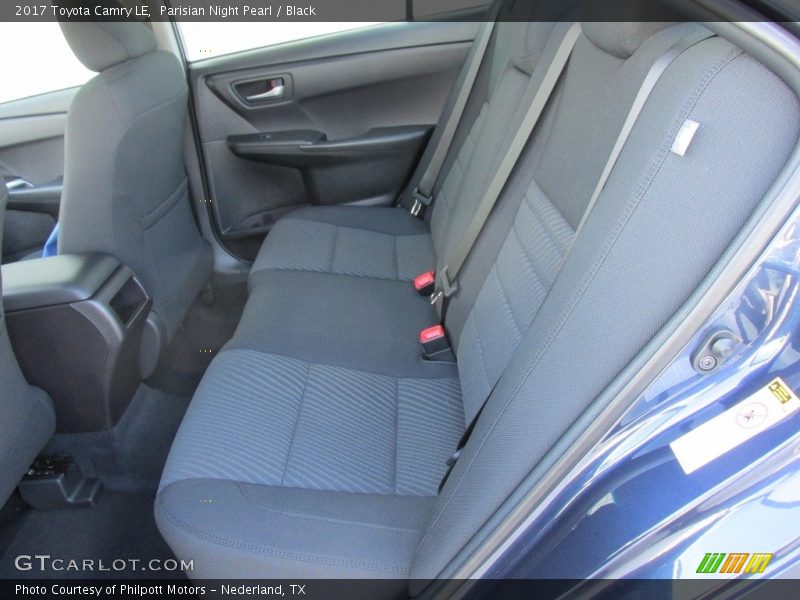 Parisian Night Pearl / Black 2017 Toyota Camry LE