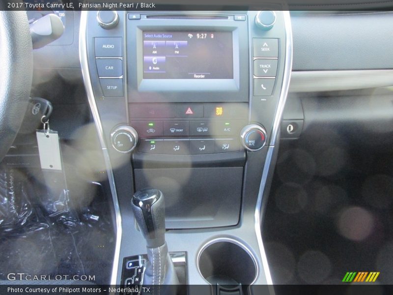 Parisian Night Pearl / Black 2017 Toyota Camry LE