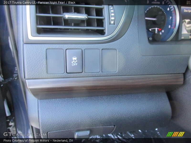 Parisian Night Pearl / Black 2017 Toyota Camry LE