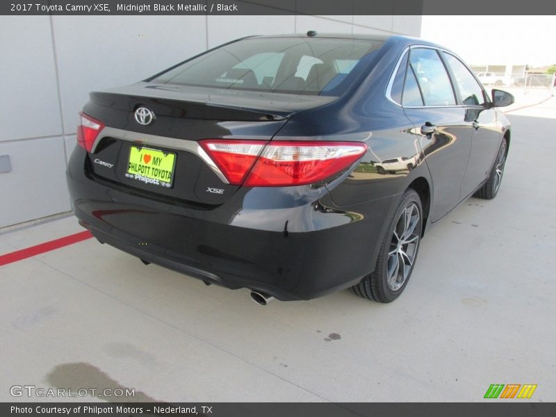 Midnight Black Metallic / Black 2017 Toyota Camry XSE